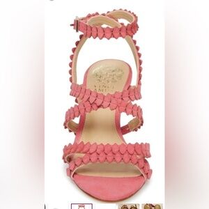 VINCE CAMUTO Yuria suede pink Heels size 7.5. Never worn and with no flaws!